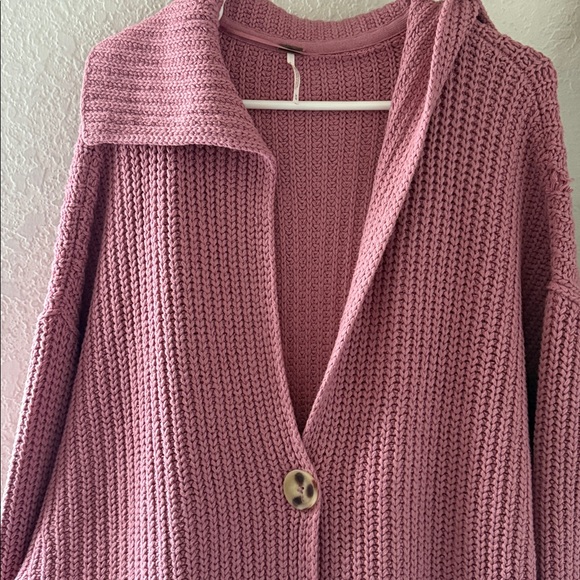 Free People
Knitted oversized Swim Too Deep Cardi - Picture 6 of 7